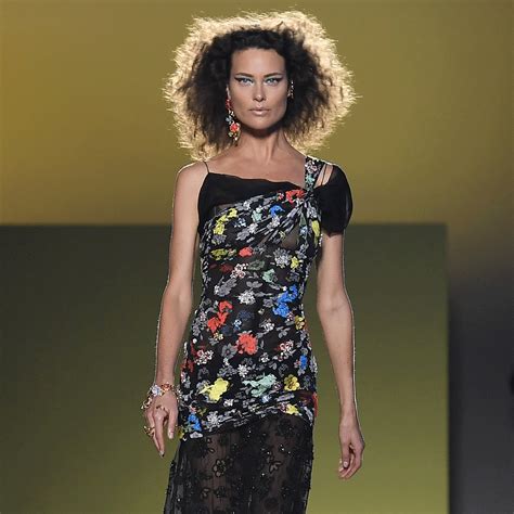 shalom harlow versace|shalom versace.